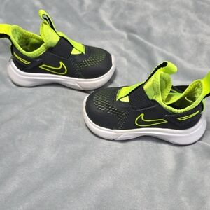 Nike Kids Slip-On Sneakers in Neon Green and Black